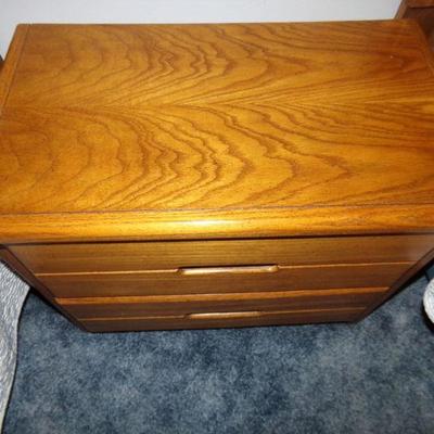 LOT 68  NIGHT STANDS