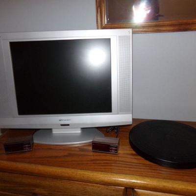 LOT 77  TV W/BUILT IN DVD PLAYER