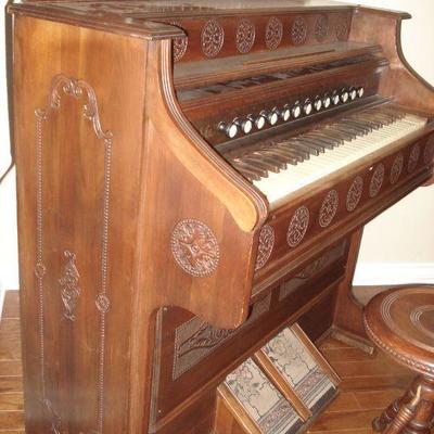 Antique working Pump Organ with stool  BEAUTIFUL!