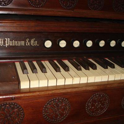Antique working Pump Organ with stool  BEAUTIFUL!