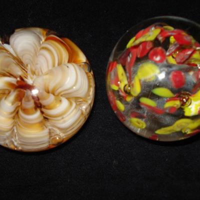 2 vintage paperweights one signed Joe St Clair