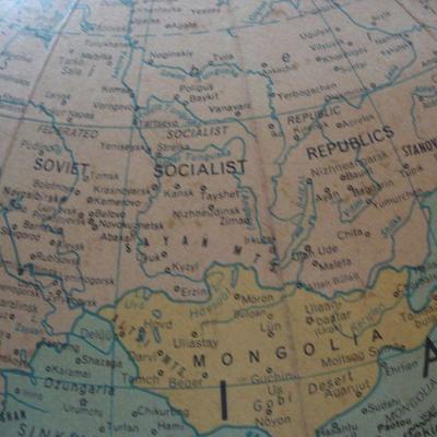 Vintage lighted World Globe Replogle 16" Floor Globe 