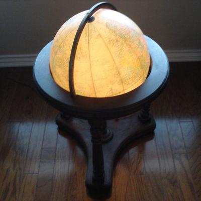 Vintage lighted World Globe Replogle 16" Floor Globe 