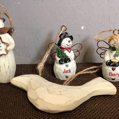 Lot #59 Snowmen with a dove 