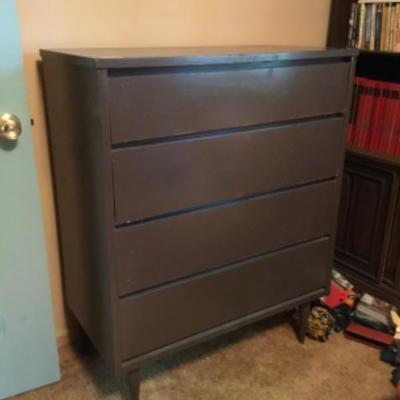 Dresser Lot 1758 