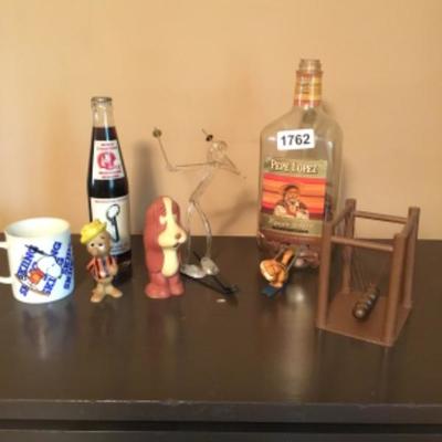 Assorted collectibles lot 1762