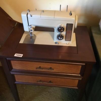 Vintage sewing machine lot 1800