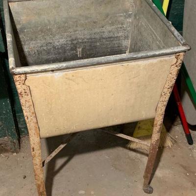 Single metal wash tub / beer cooler