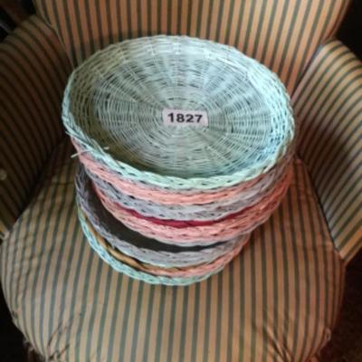 Paper plate holders lot 1827