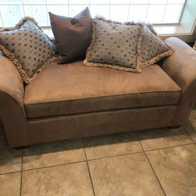 Day Bed / Deep Bench
