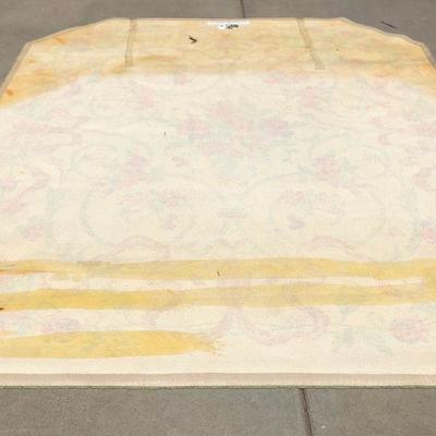 Davis & Davis 100% Wool Area Rug - clipped corners