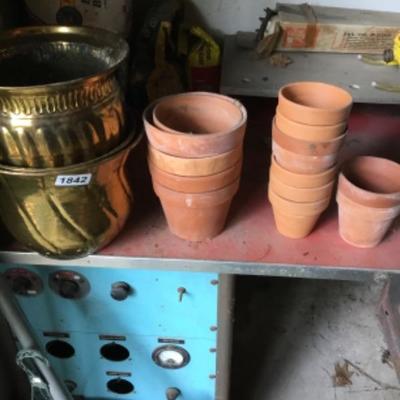 Ceramic and metal plant pots lot 1842
