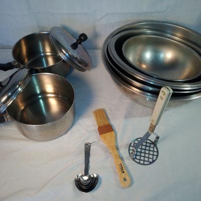 Lot of Kitchenware