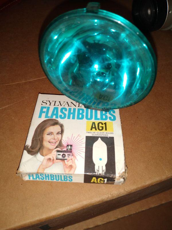 Vintage Flashbulb and replacement bulbs