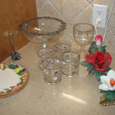 whiskey golf glasses, decorative glass and porcelain flower figurines
