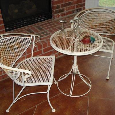 Vintage metal bistro table and 2 chairs