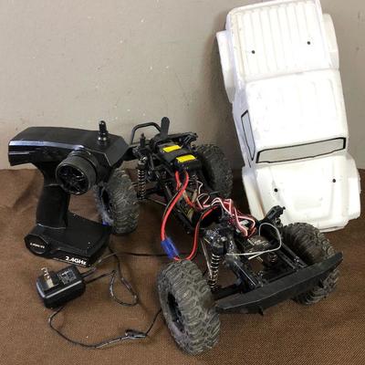 Lot #123 R C CAR with controller