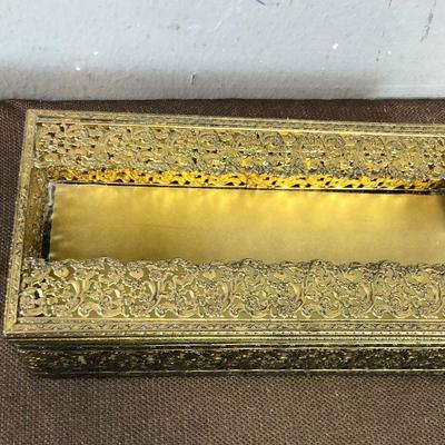 Lot #134 GOLDEN LOVERLY Tissue box 