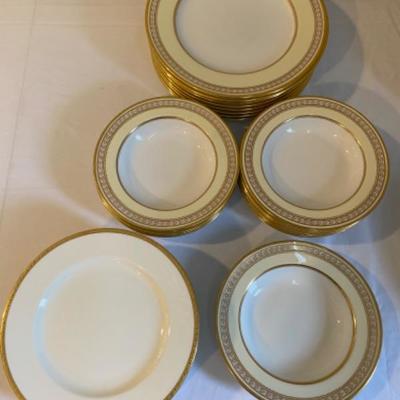 Lot #102 20pc. Spode Copeland Yellow Rim Beaded gold Laurel Rim China Set