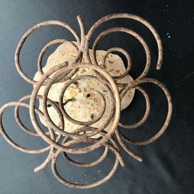 Metal Garden Wine Bottle Holder
