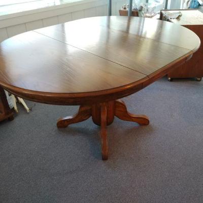 Pedestal Oak Dinning Room set