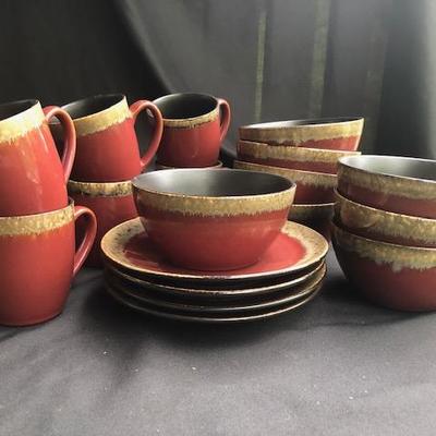 Mikasa Gourmet Basics, Calder Red.