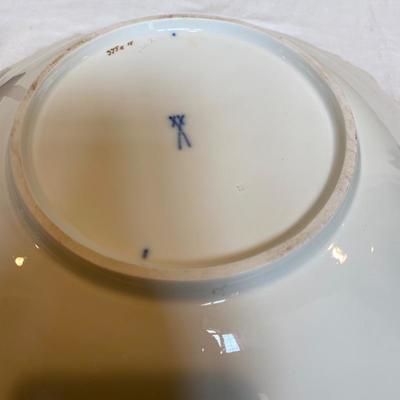 Lot # 118 Antique Meissen White Porcelain Centerpiece Cabinet Plate 