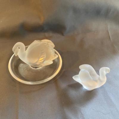 Lot # 121 Lalique Swan Dish and Frosted Swan Figure 