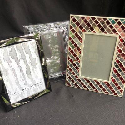 Lot of 3 Frames #7