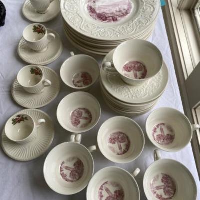 Lot #162 29pc Set Wedgwood 1933 Cornell University China 