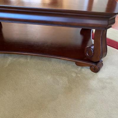 Lot # 163 Large Mahogany Style Coffee Table 