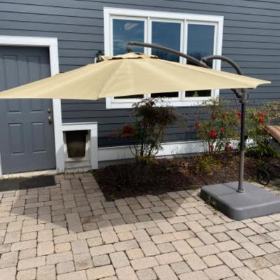 Lot #204 Outdoor 10â€™ Cantilever Umbrella with stand 