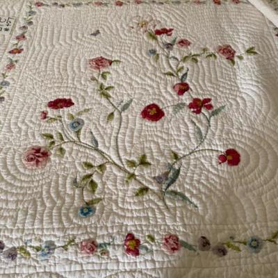 Lot # 215 Full/Queen Size Bedding by Linen Source 