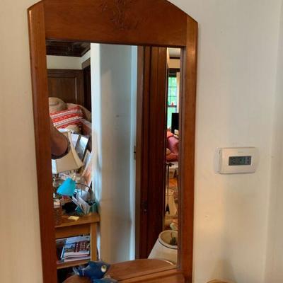 Wall mirror / shelf