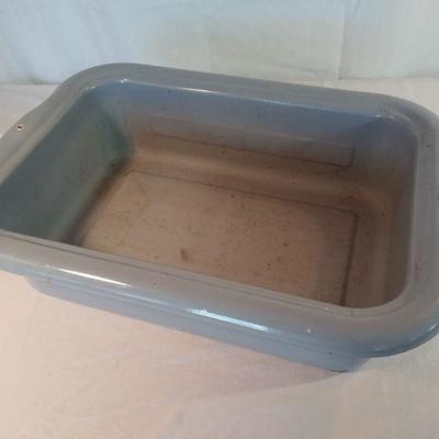 VINTAGE ENAMELWARE PAN 