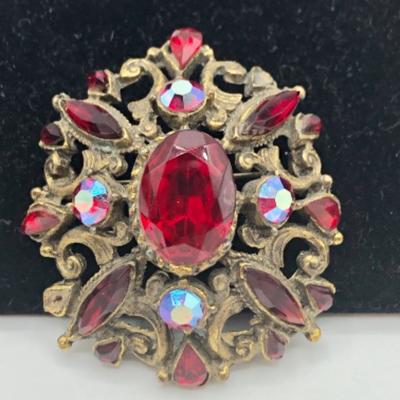 Vintage brooch pin, gold tone with red & pink