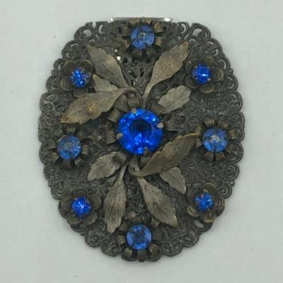 Costume jewelry, Vintage Clip, blue stone