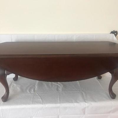 Lot #513 Mahogany Queen Anne Drop Leaf Coffee Table 