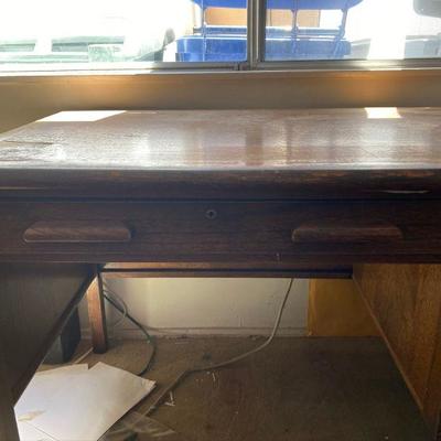 Abbess Enduring Woodware vintage OAK DESK w/ four drawers