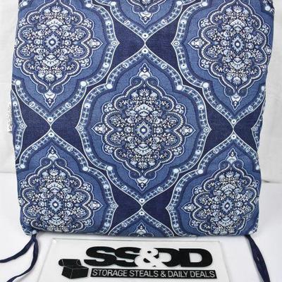BH&G Seat Cushion Blue/Navy/White with Ties 20