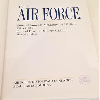 Lot #6  Coffee Table Book - The Air Force - 368 pp., lots of pictures - leatherette binding