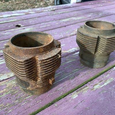 Assorted Vintage Corvair Auto Parts Cylinder Head 723+83 54