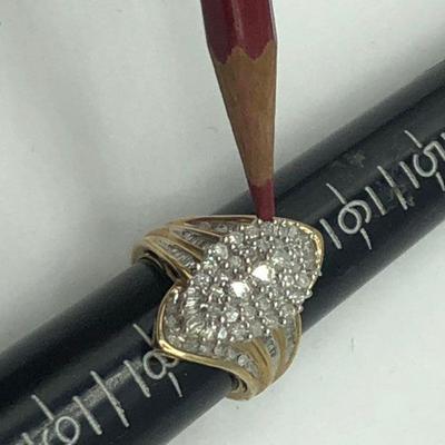 Fine jewelry, beautiful ladies cocktail ring, 10K gold, approx 2 ct. diamond tw, size 7