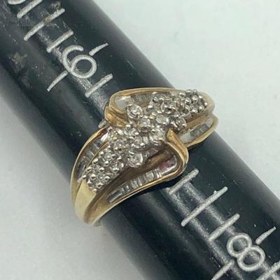 Ladies ring, 10k yellow gold ring with diamonds, size 7