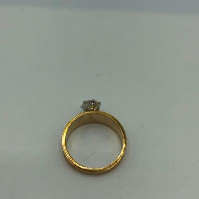 Vintage Solitaire Goldtone CZ Ring Size 8
