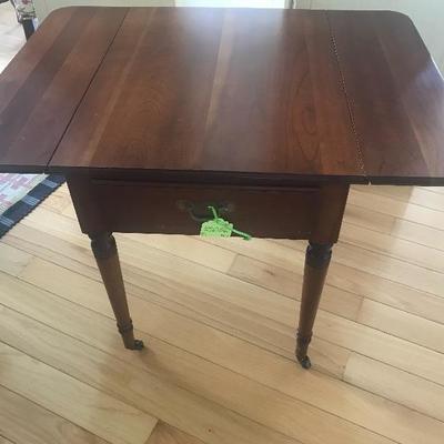 Statton Americana Drop-leaf End Table
