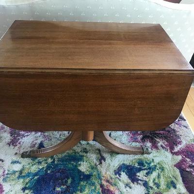 Duncan Phyfe Drop Leaf Table