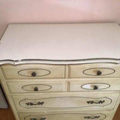 B3-109 French provincial chest of drawers ready for painting
