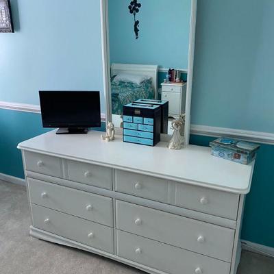 White Chest of Drawers with Mirror