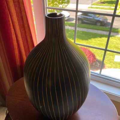 Vase-Broken